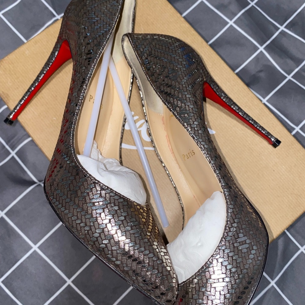 Women Christian Louboutin heels
